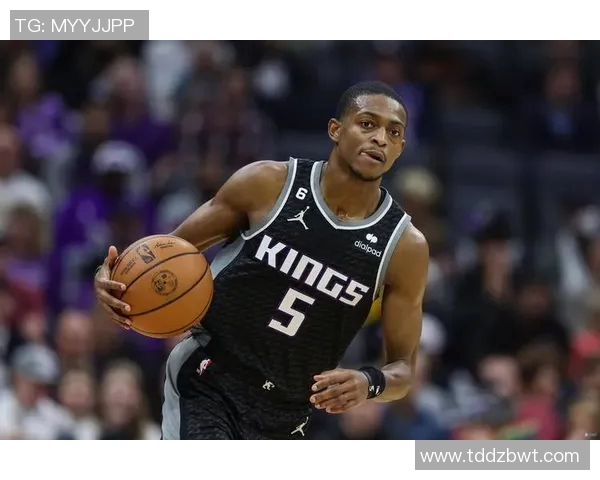 国王赛场细微举动引发热议球迷解读背后深意